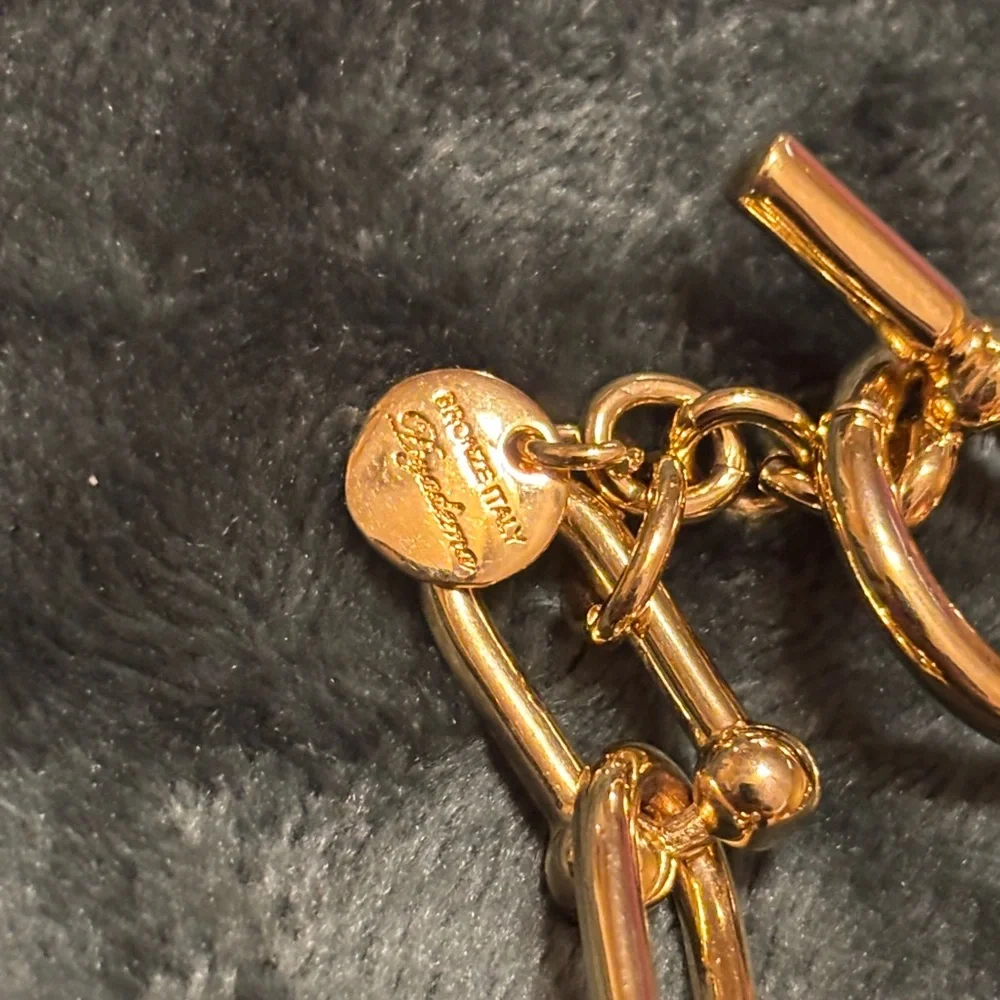 Gold Chain Link Necklace - Picture 2 of 4